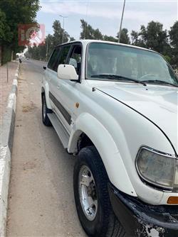 تۆیۆتا لاند کروزەر